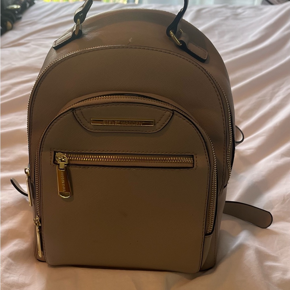 Steve Madden Beige Bag with Gold Zipper